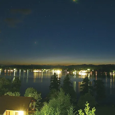 Kathi Sankt Kanzian am Klopeiner See